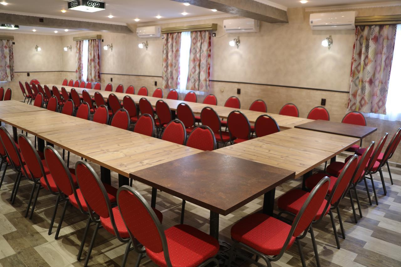 Pensiunea Milexim Cîmpia Turzii Exteriör bild